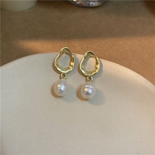 Exotic pearl earrings