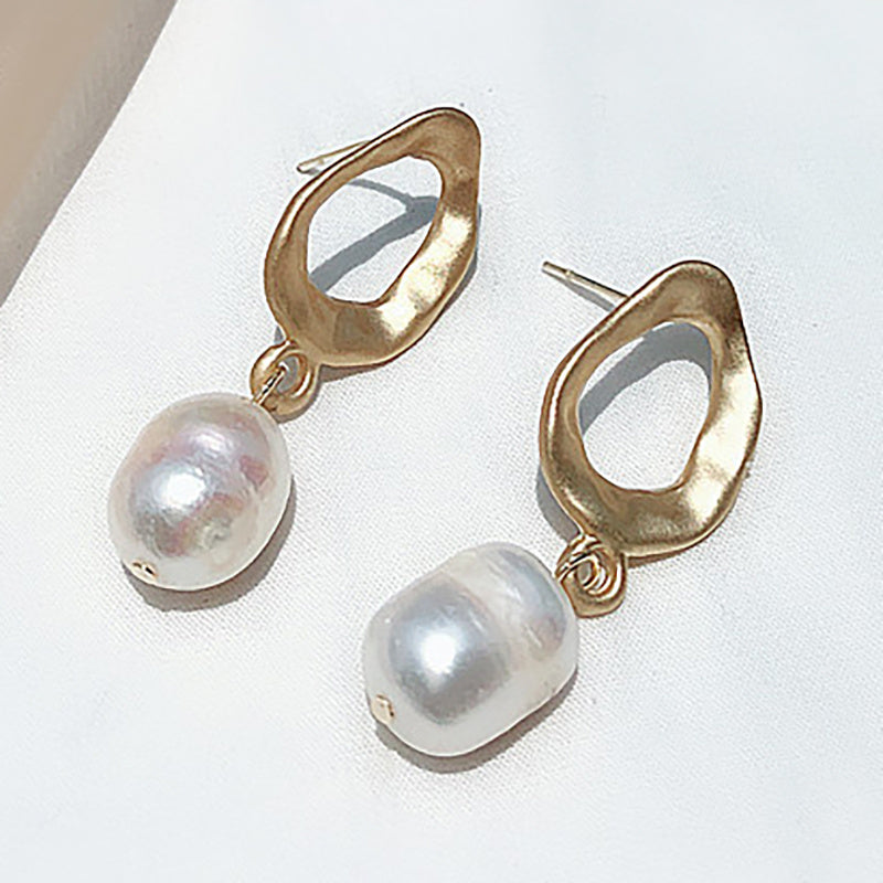 Exotic pearl earrings