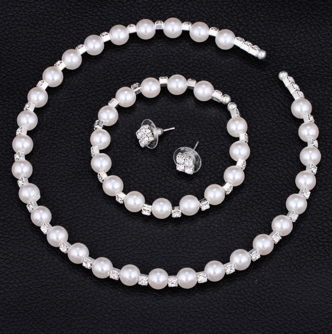 Handmade pearls, Rhinestone, necklaces, bracelets, earrings.
